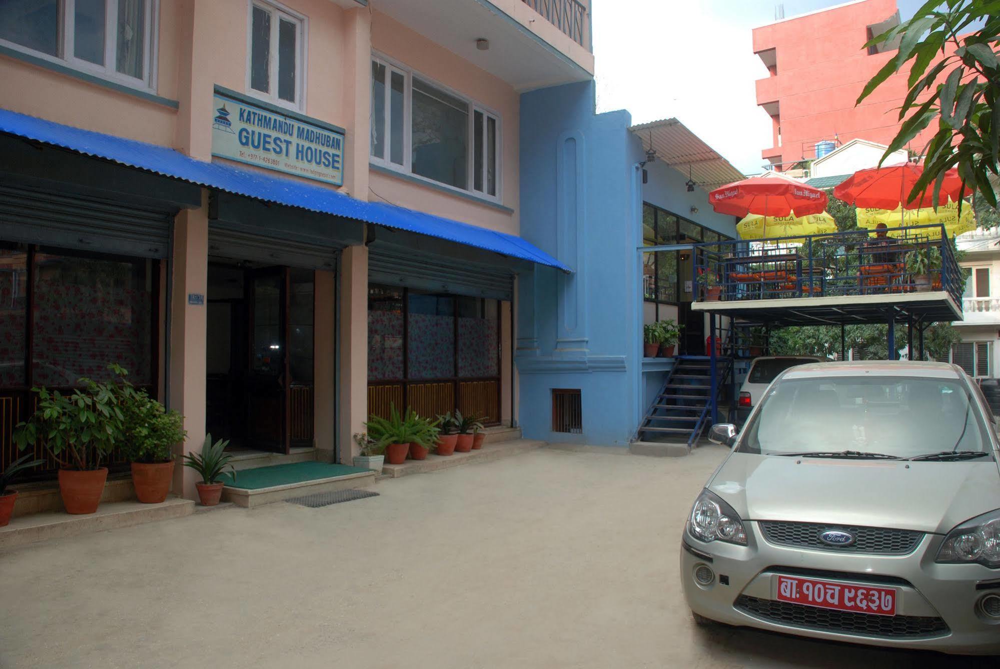 Kathmandu Madhuban Guest House Exteriör bild